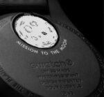 Relógio Swatch X Omega Moonswatch Moonphase Snoopy Preto - Imagem 6