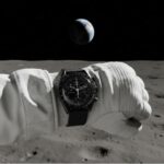 Relógio Swatch X Omega Moonswatch Moonphase Snoopy Preto - Imagem 7